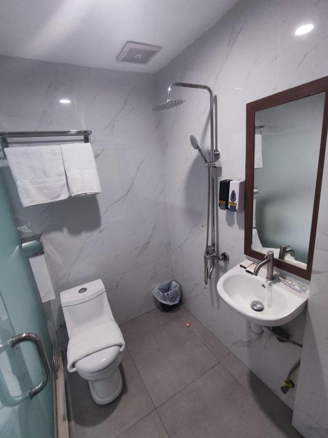 Hotel Morena Batam Екстериор снимка